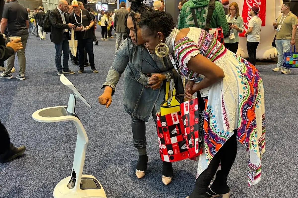 Temi Mid Pics Buy Temi Robot_04