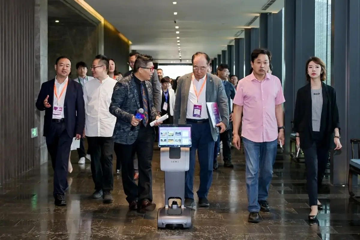 Temi robot UK – service robot for business, healthcare and events