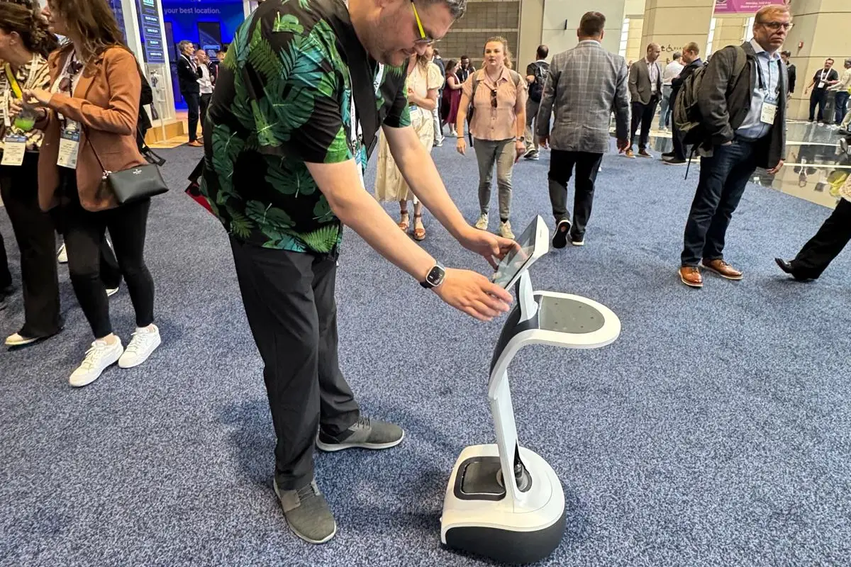 temi robot telepresence