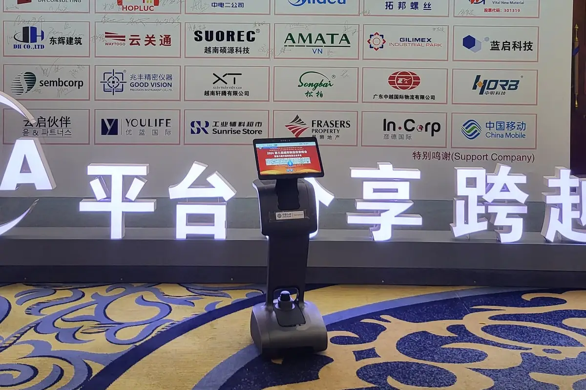 Temi Robot in Retail