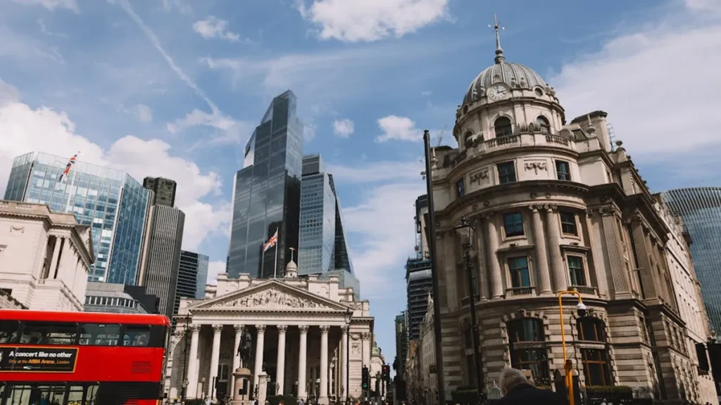 Cleaning & Facilities Automation​ Robotics - Robot Center