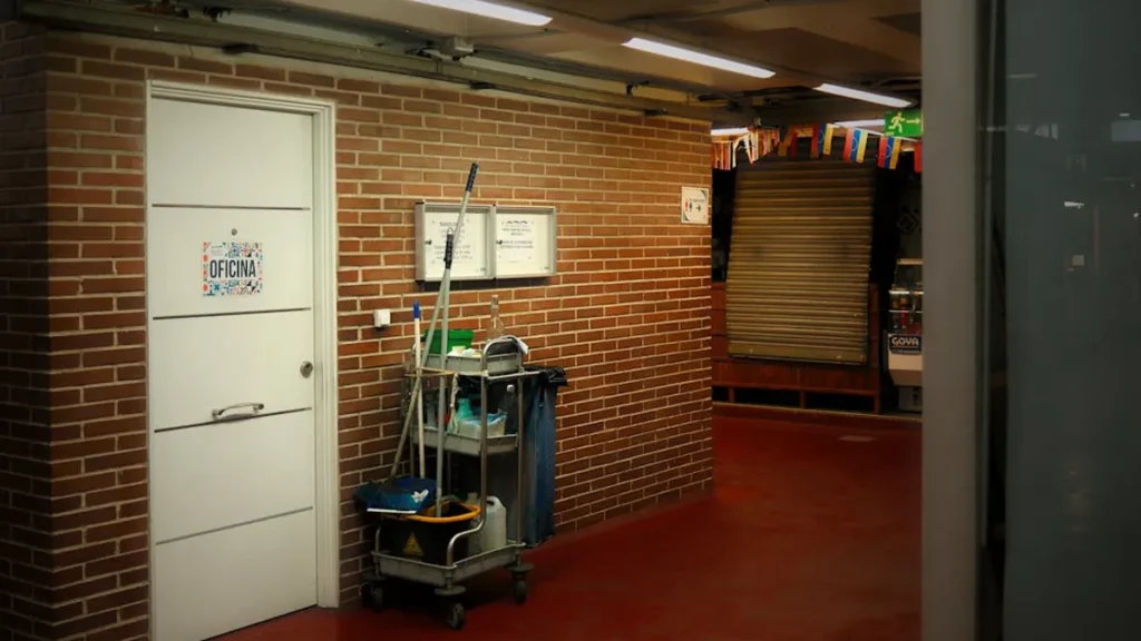 Floor Cleaning & Maintenance​ Robotics - Robot Center