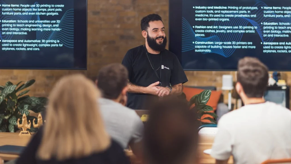 Use Cases & Applications​ Robotics - Robot Center